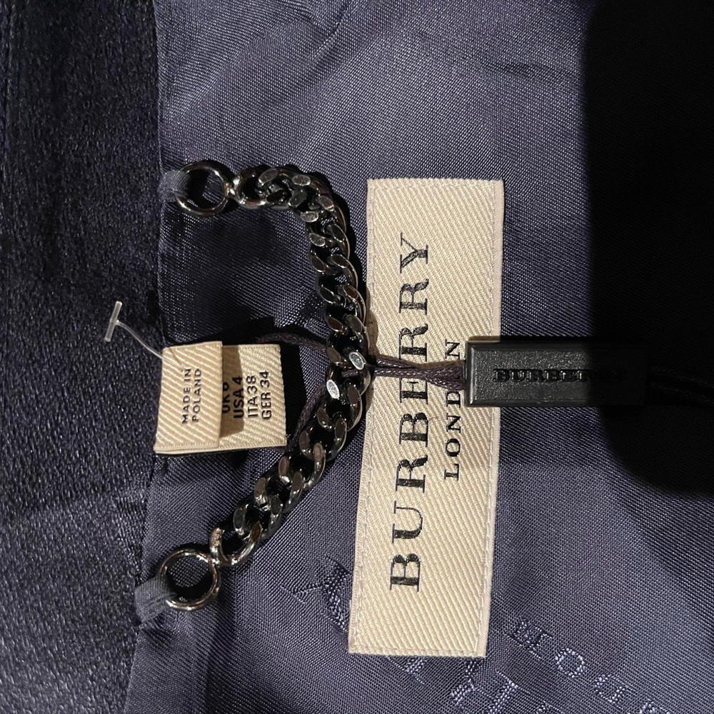 Stunning Burberry Lond evening jacket with belt - Picture 4 of 6